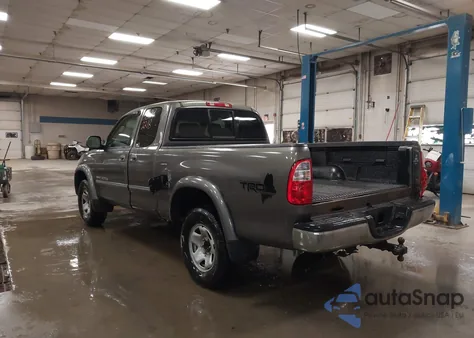 2005 Toyota Tundra Sr5 V8 from USA, damaged, VIN 5TBBT44115S458606